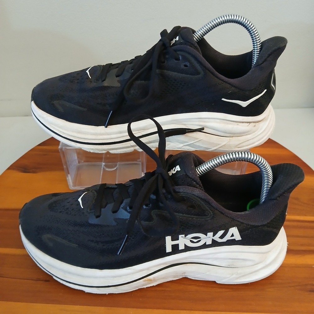 Hoka Clifton 9 Women 8 Black Running Shoes Sneakers 1127896 BWHT